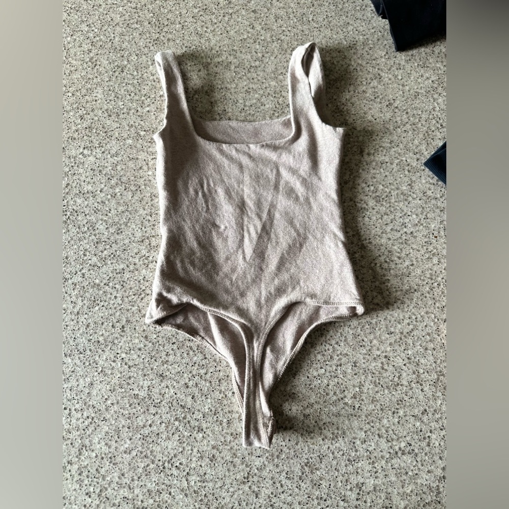 abercrombie's - Picture 3 of 4